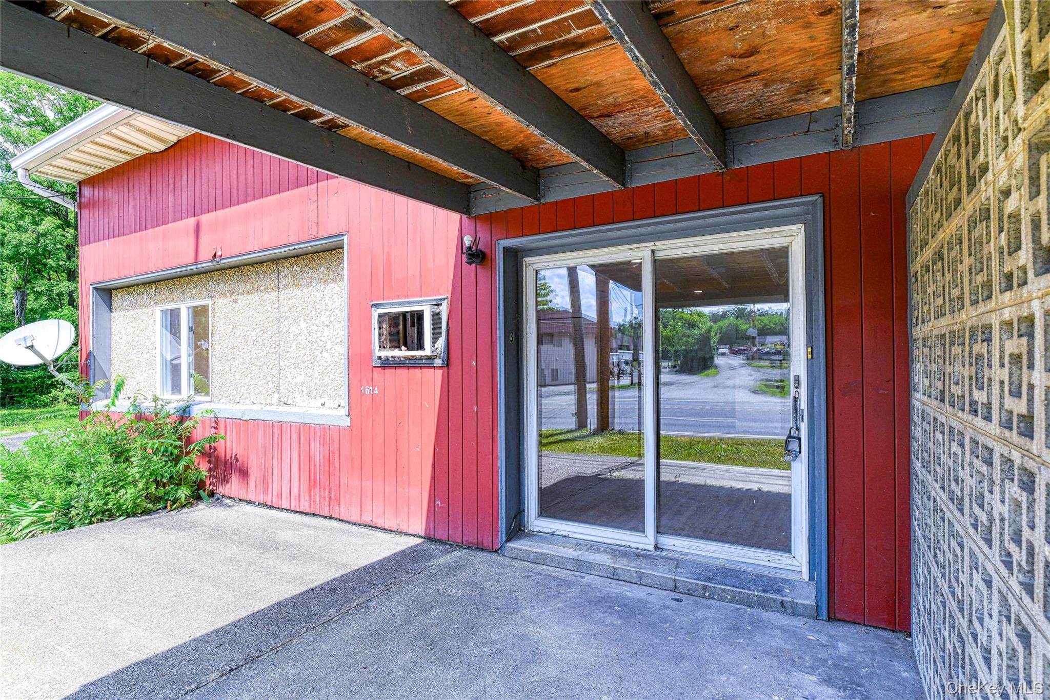 a view of porch with a backyard