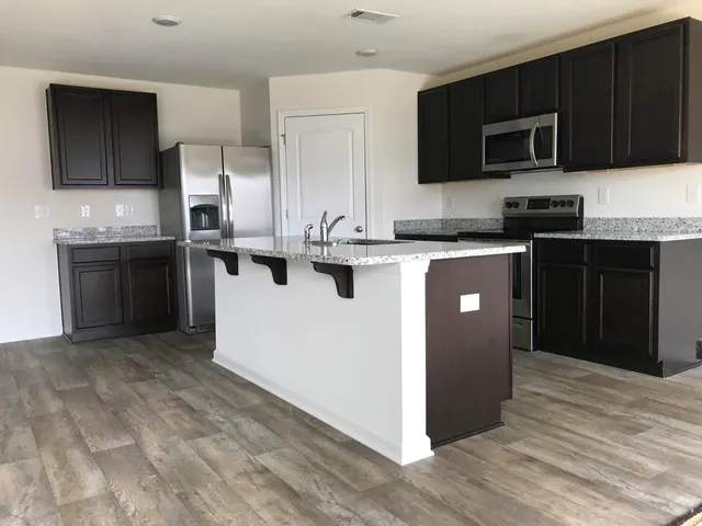 $2,300 | 839 Moorhen Way, Crestview, FL 32539