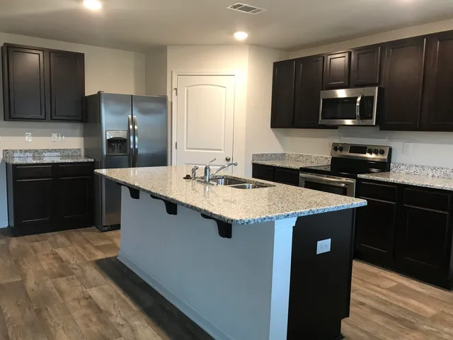 $2,300 | 839 Moorhen Way, Crestview, FL 32539