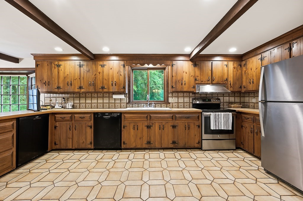 17 Olde Coach Road Westborough, MA 01581 - Photo 12 of 36