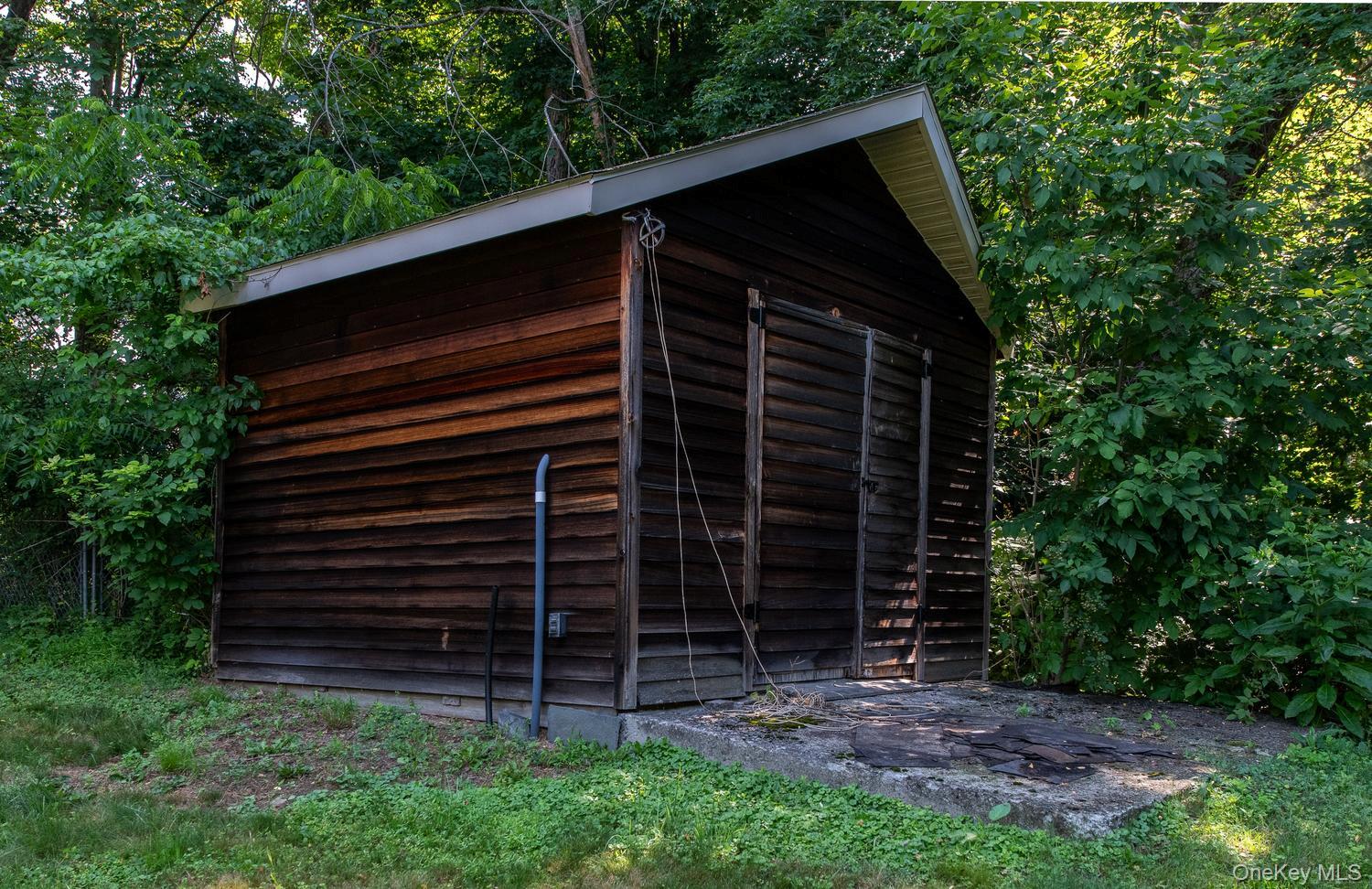 676-678 Oak Summit Road Millbrook, NY 12545 - Photo 28 of 38 Storage shed