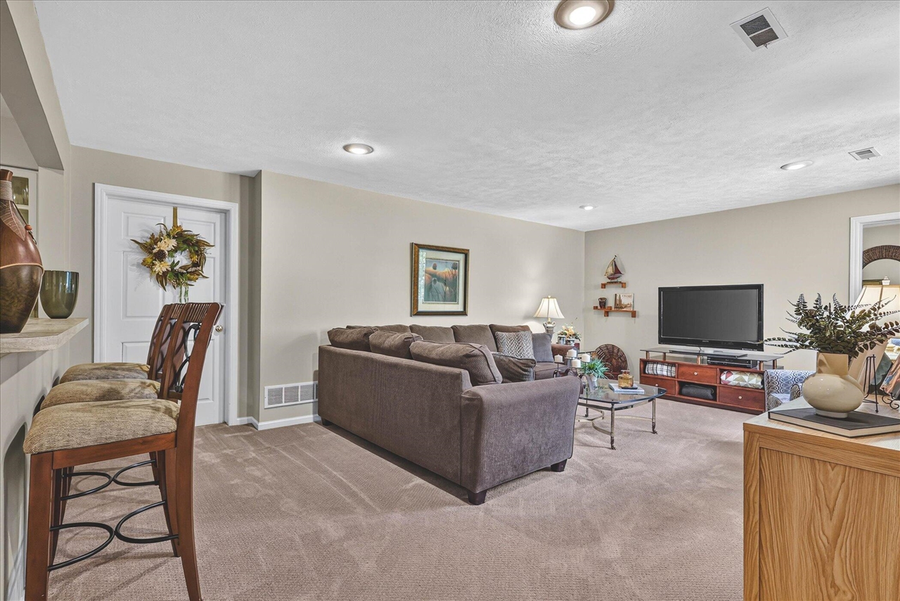 9425 Ravine Ridge Drive Southeast Caledonia, MI 49316 - Photo 30 of 91 Gallery Image 30