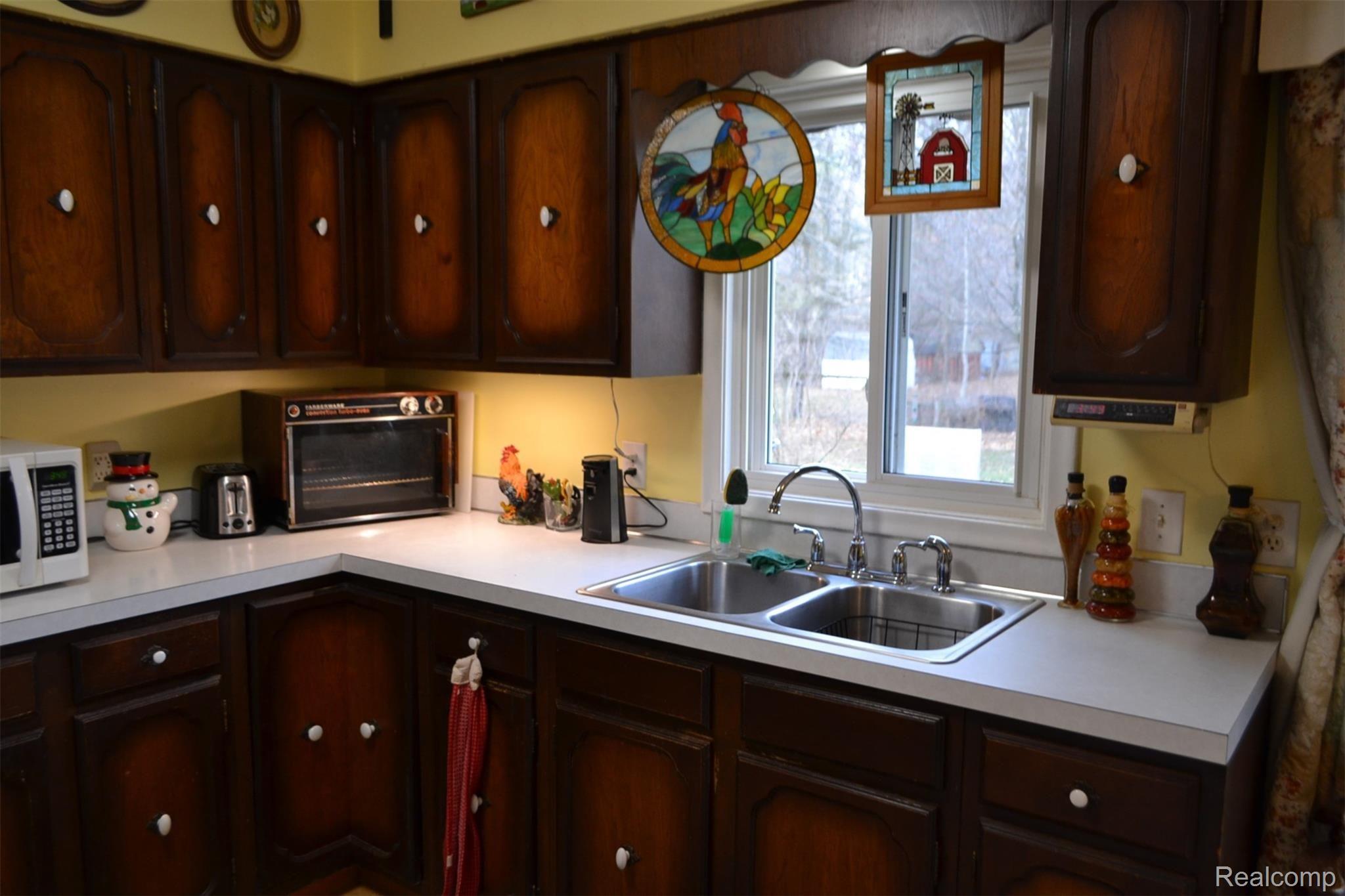 8282 Calkins Road Flint, MI 48532 - Photo 11 of 49 DSC_0263.JPG