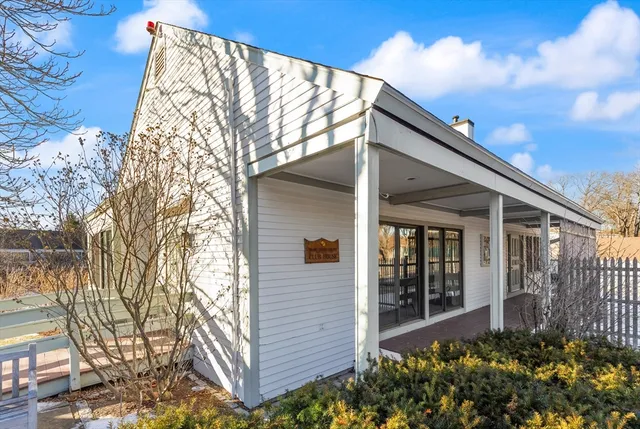 $3,500 | 18 Concord Greene, Unit 6, Concord, MA 01742