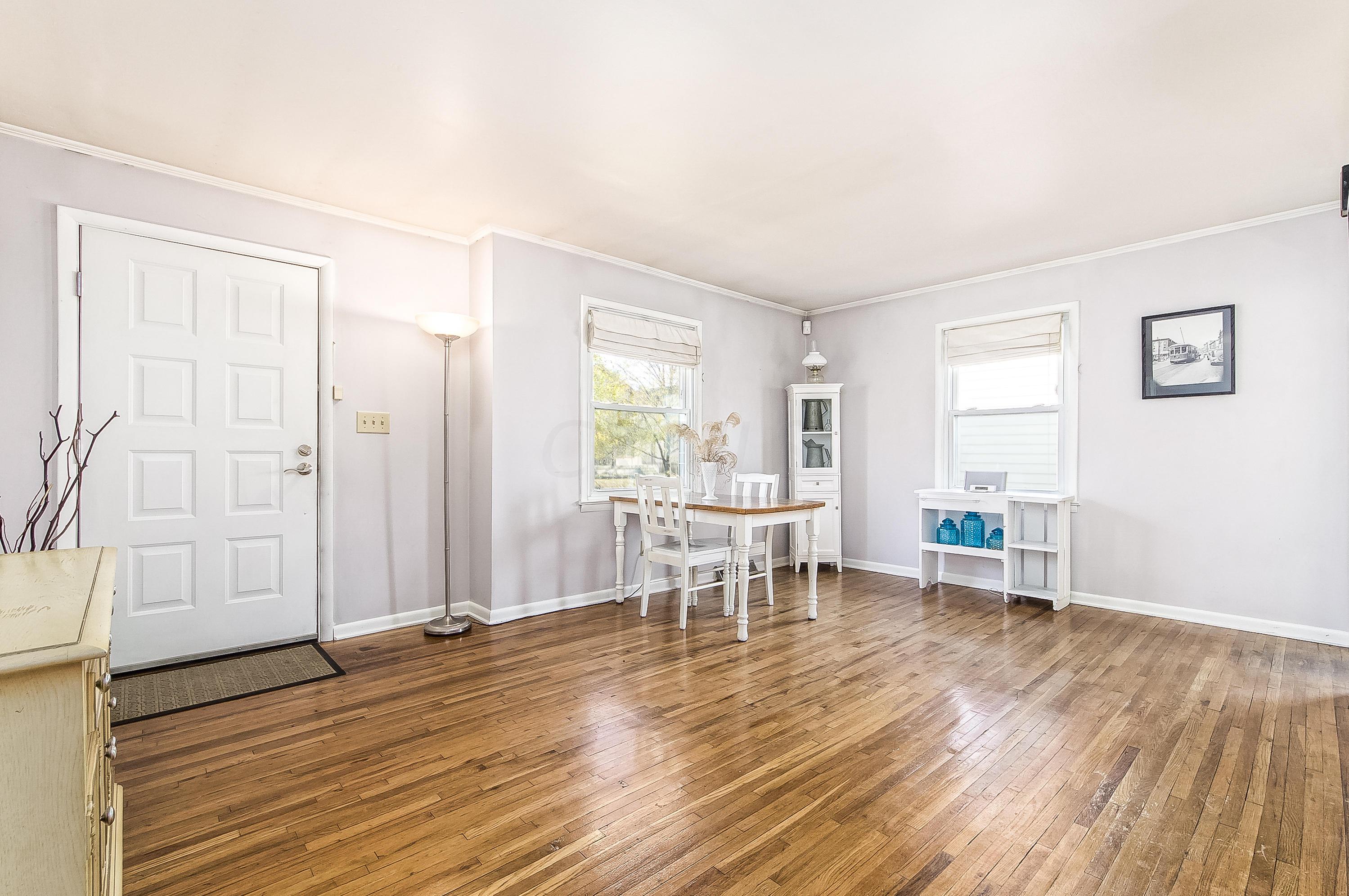 819 Thomas Road Columbus, OH 43212 - Photo 4 of 41 Gallery Image 4