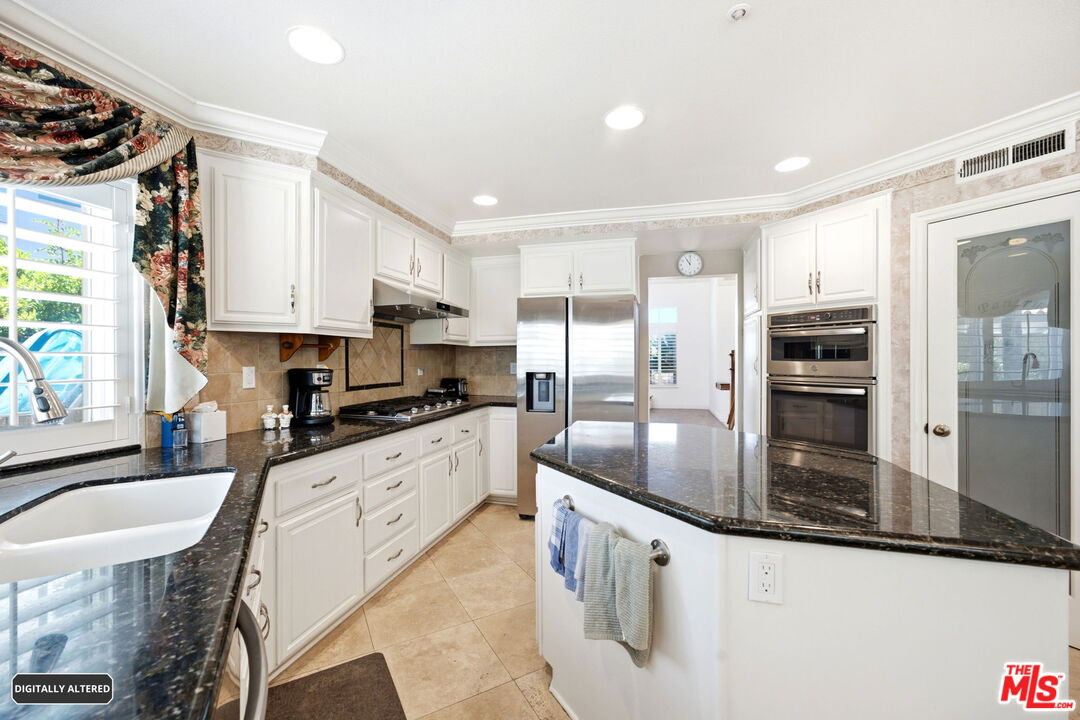 14282 Rideout Court Fontana, CA 92336 - Photo 12 of 36