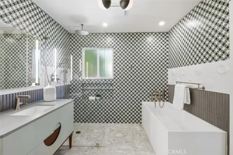 $2,999,000 | 1205 Bryant Road, Long Beach, CA 90815