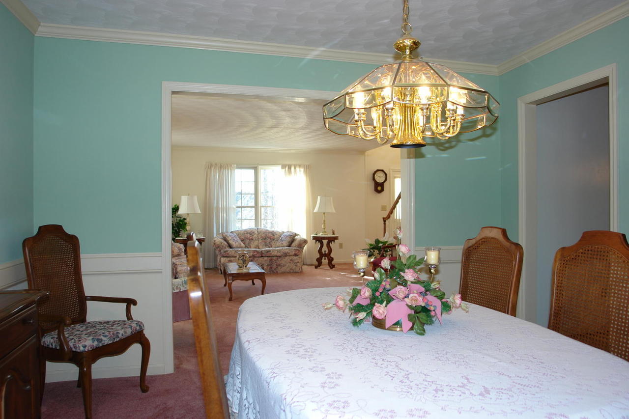 406 Stonehaven Lane Blue Ridge, VA 24064 - Photo 21 of 26 Dining Room