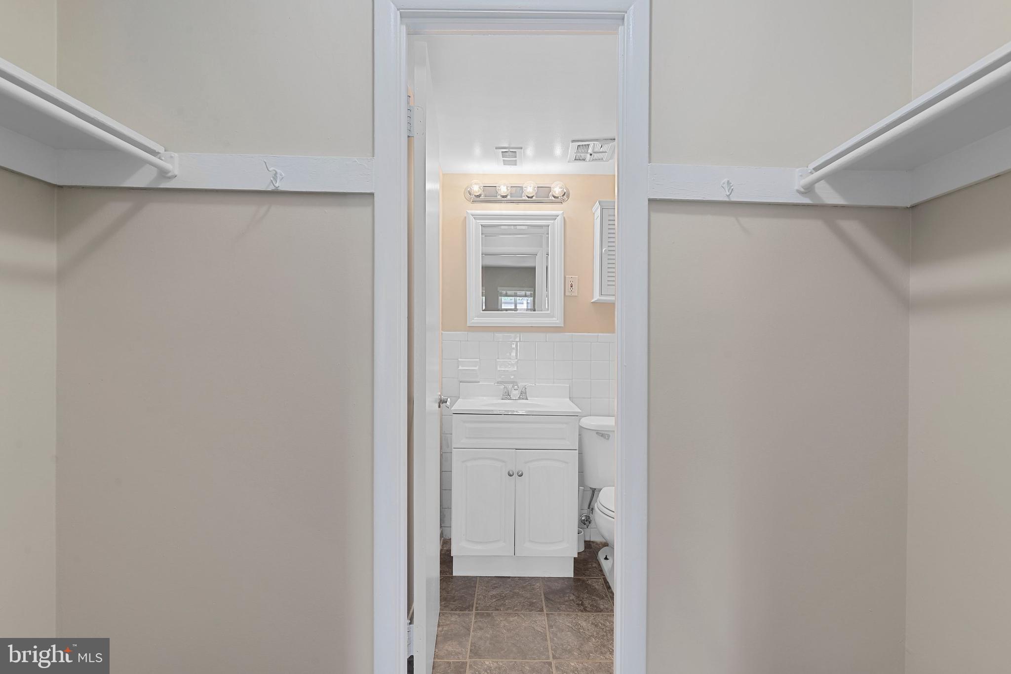 5001 7th Road South, Unit 202 Arlington, VA 22204 - Photo 28 of 41