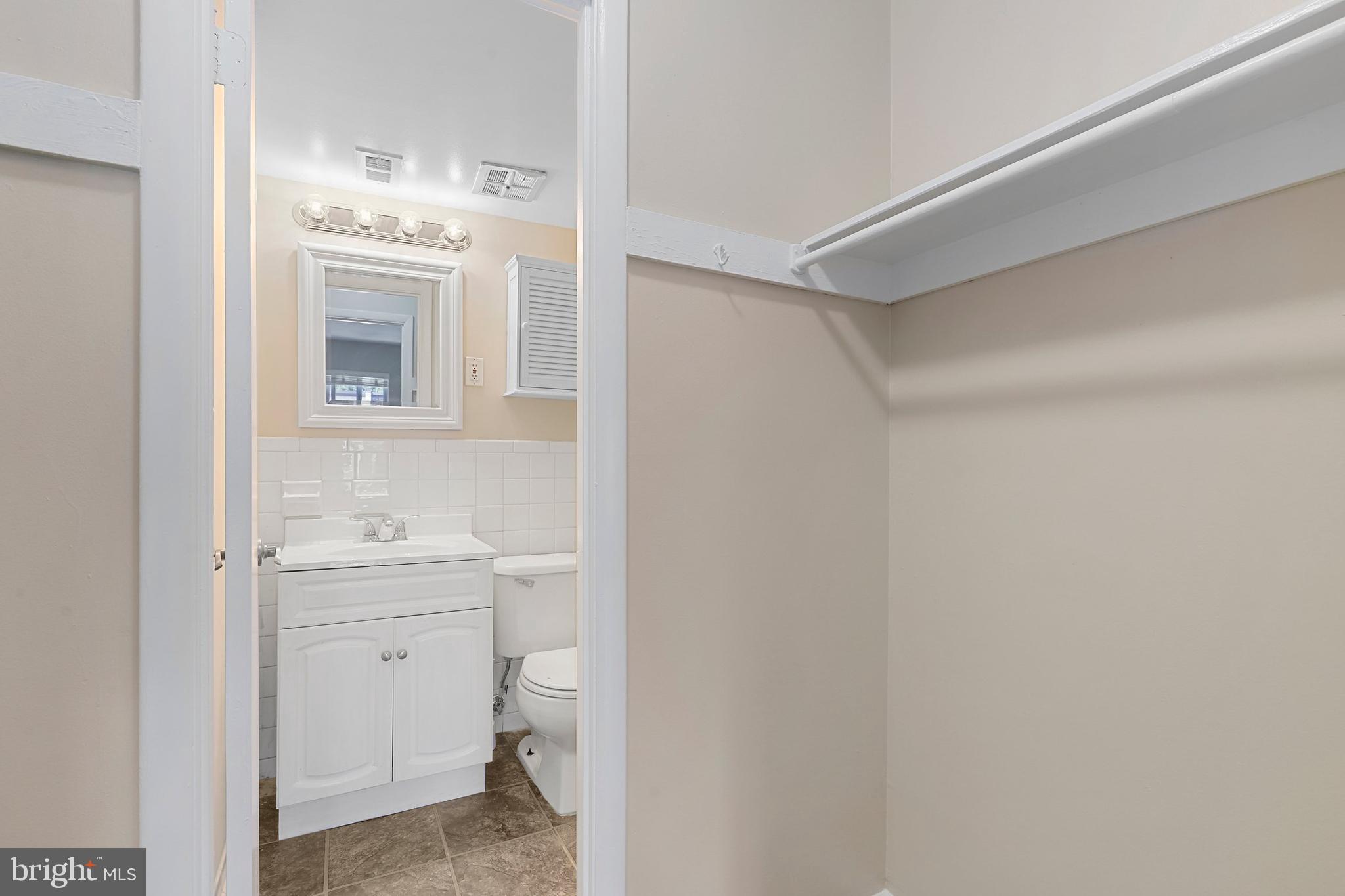 5001 7th Road South, Unit 202 Arlington, VA 22204 - Photo 29 of 41