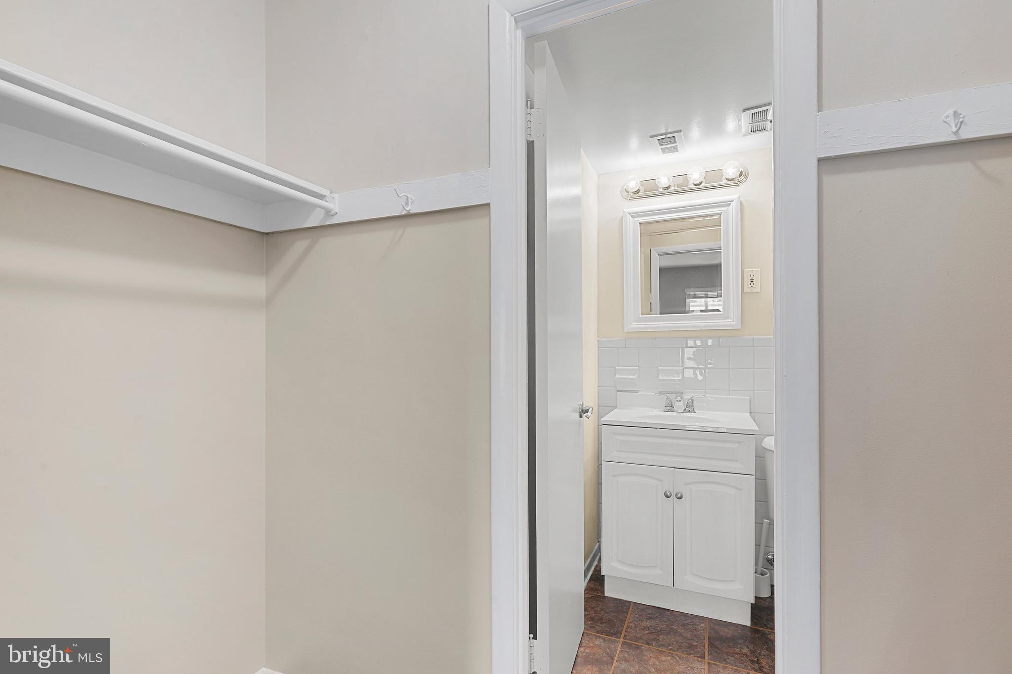 5001 7th Road South, Unit 202 Arlington, VA 22204 - Photo 30 of 41