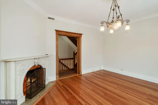 $5,500 | 135 North Carolina Avenue Southeast, Washington, DC 20003