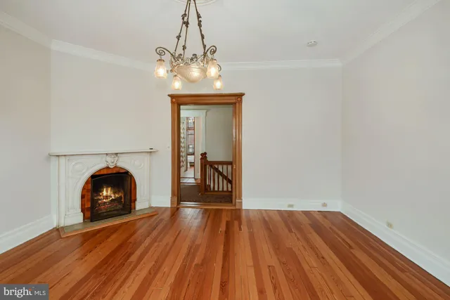 $5,500 | 135 North Carolina Avenue Southeast, Washington, DC 20003