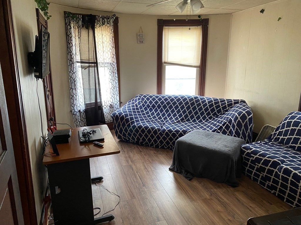 154 Perry Avenue Worcester, MA 01610 - Photo 6 of 22