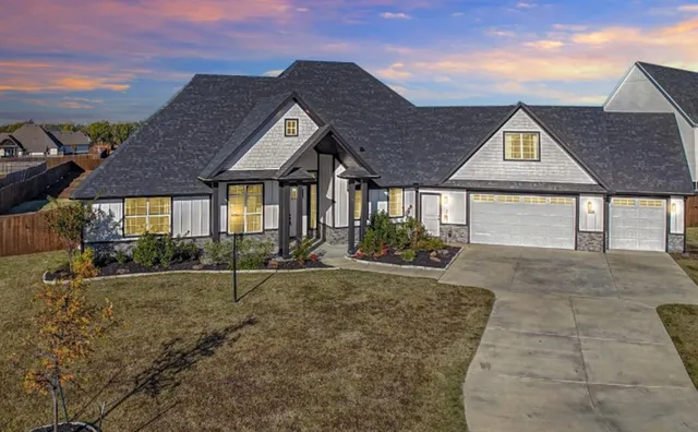 $599,900 | 2051 Constitution Court, Nevada, TX 75173