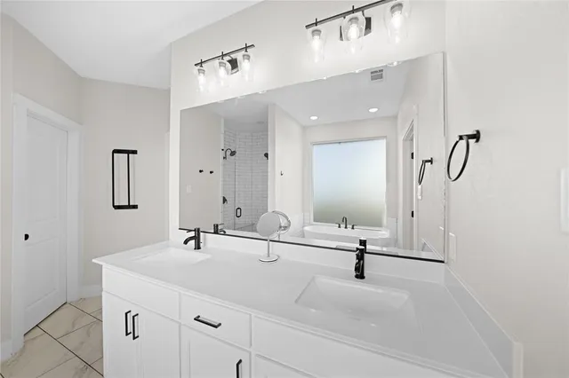 $599,900 | 2051 Constitution Court, Nevada, TX 75173