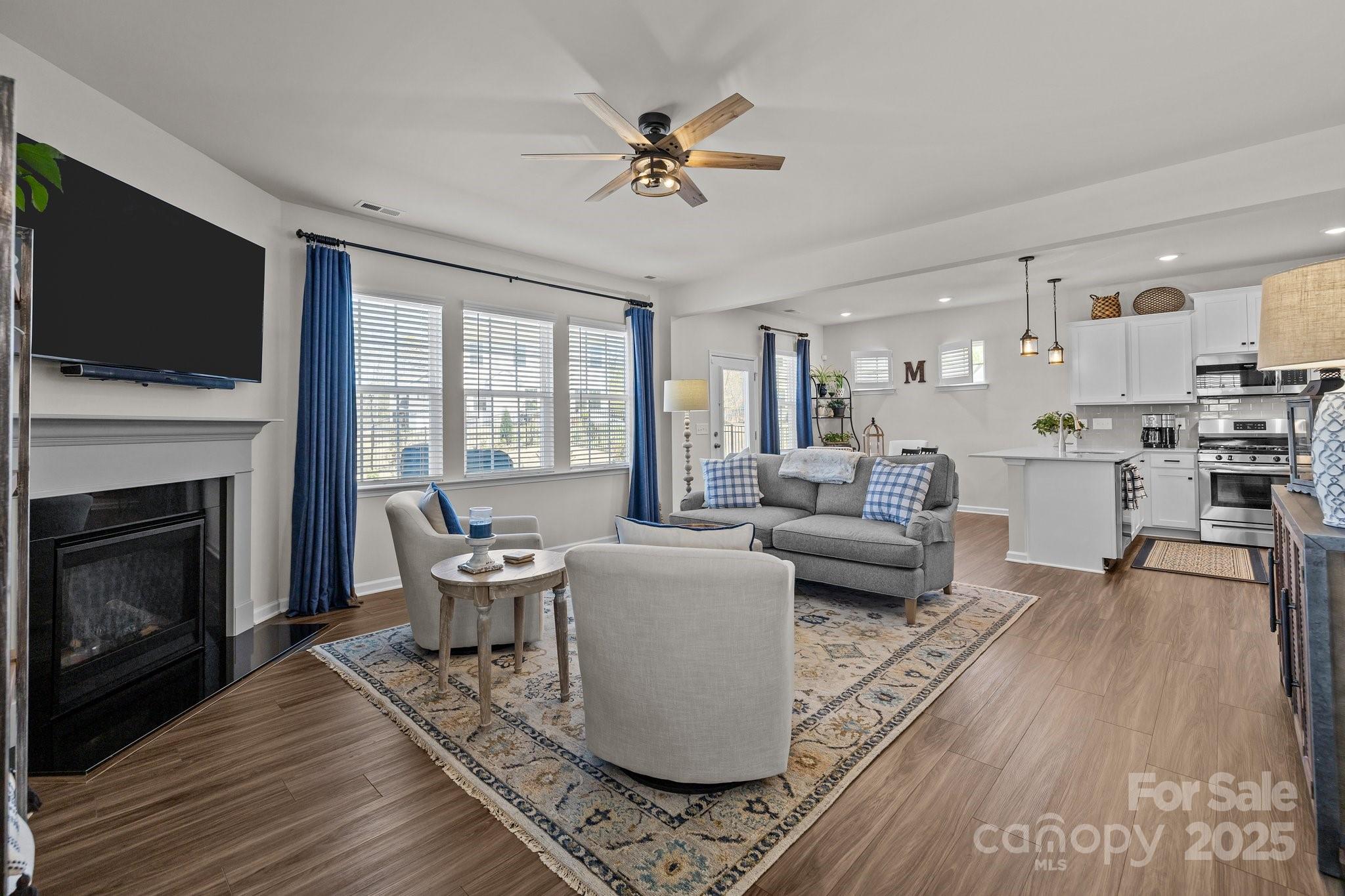 15122 Lake Ridge Road Charlotte, NC 28278 - Photo 4 of 35 Gallery Image 4