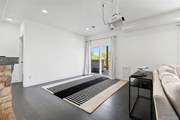 $670,000 | 15511 Village Circle, Commerce City, CO 80603