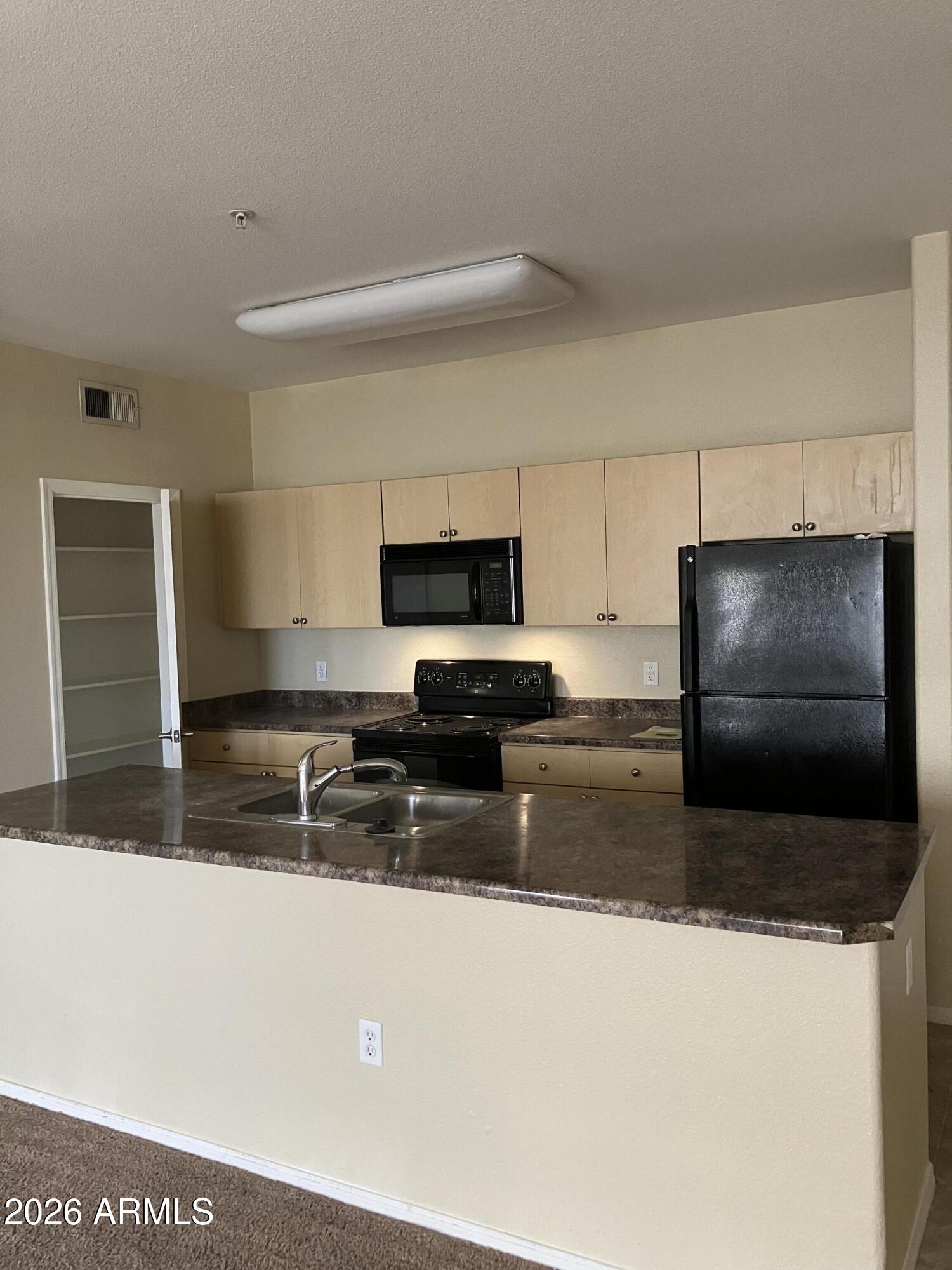 18416 North Cave Creek Road, Unit 2027 Phoenix, AZ 85032 - Photo 5 of 18 IMG_0972