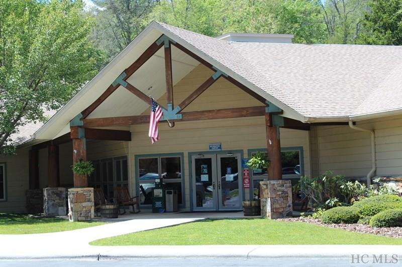407 Overlook Road, Unit 2 Sapphire, NC 28774 - Photo 25 of 29 Gallery Image 25