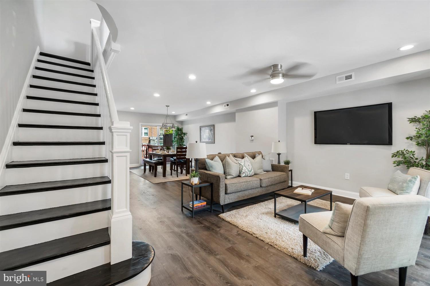 3627 Elkader Road Baltimore, MD 21218 - Photo 7 of 52 Interior View