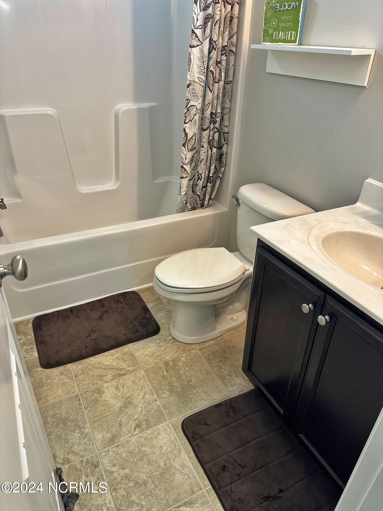 302 South Windy Ridge Road Hubert, NC 28539 - Photo 31 of 40 Fullbath