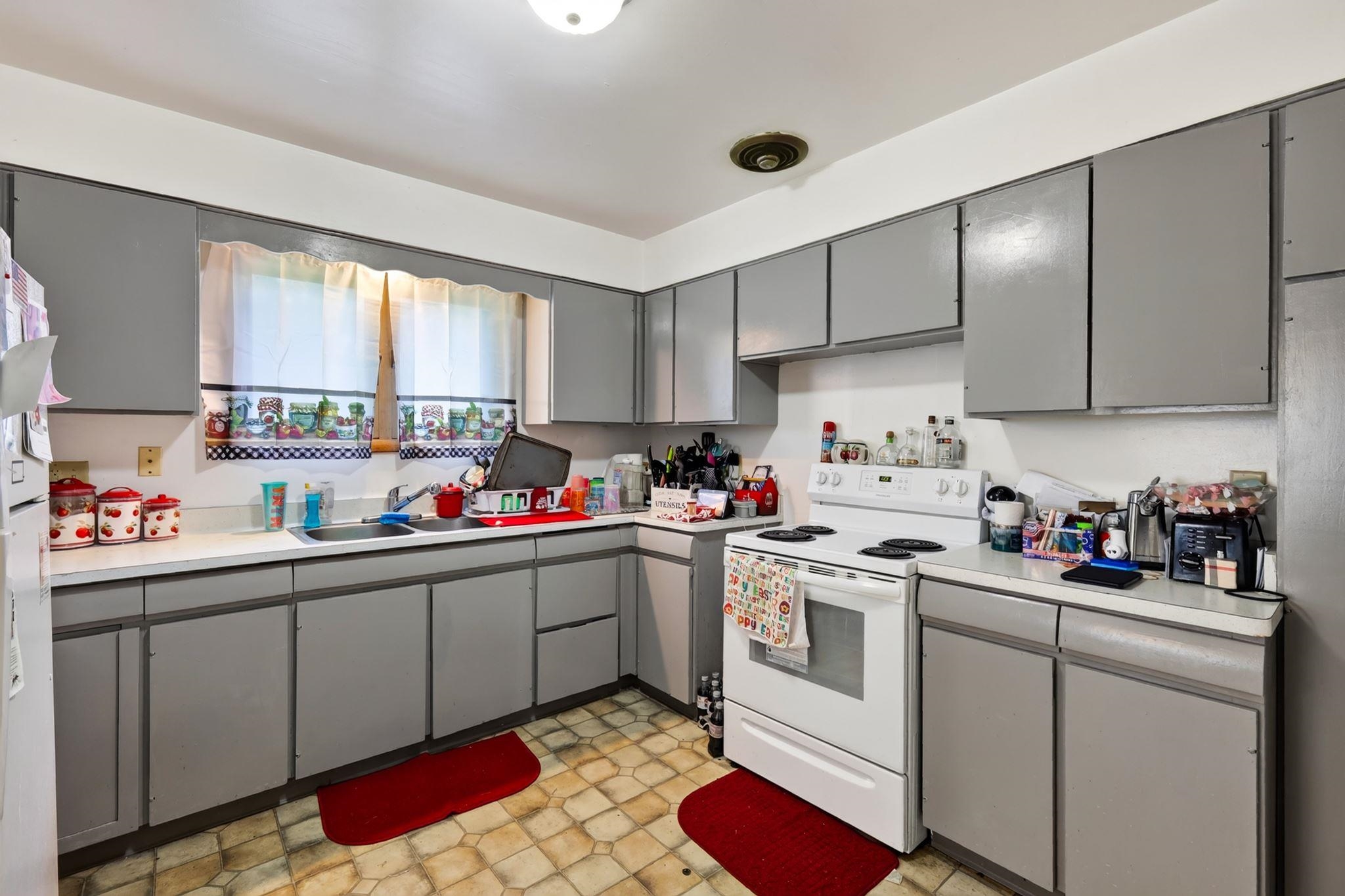 2114-2116 Lake Point Drive Madison, WI 53713 - Photo 4 of 40 Gallery Image 4