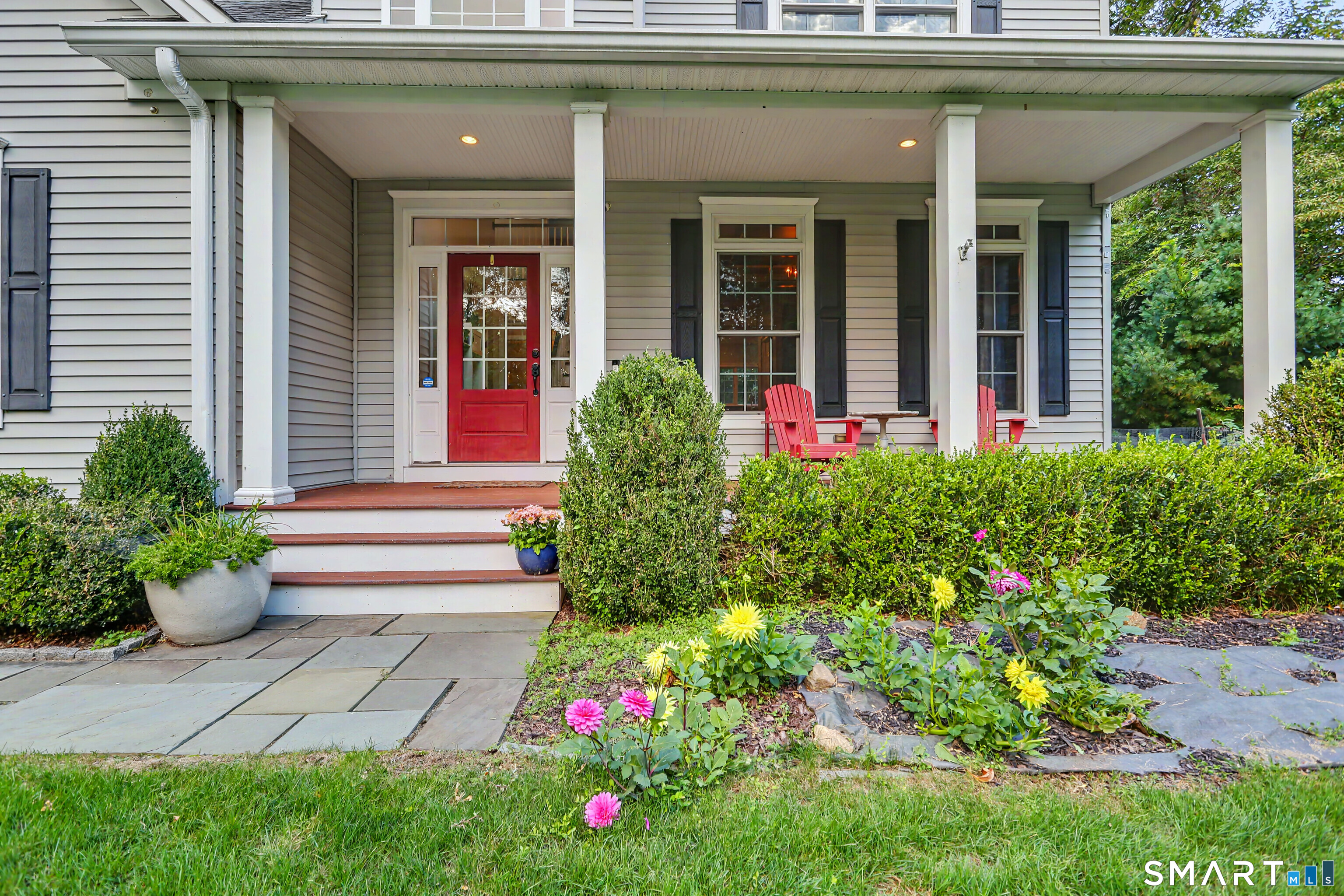 218 Stonehouse Road Trumbull, CT 06611 - Photo 3 of 27 Gallery Image 3