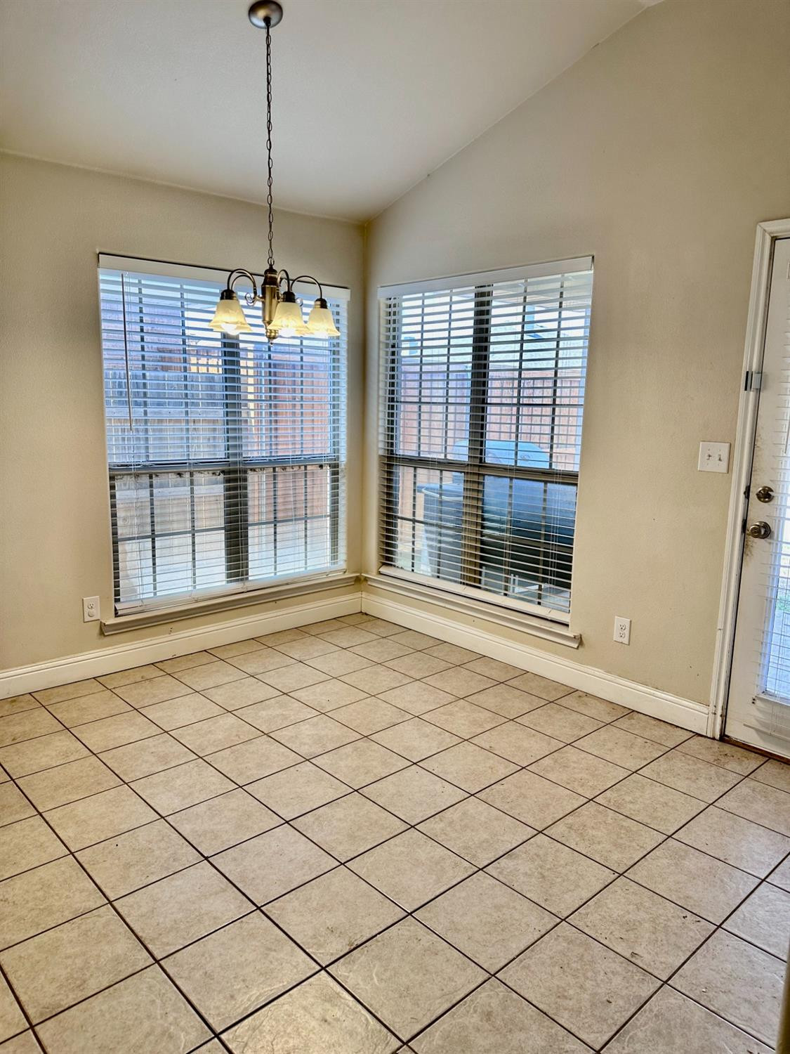 5504 110th Street Lubbock, TX 79424 - Photo 6 of 12 Photo 6