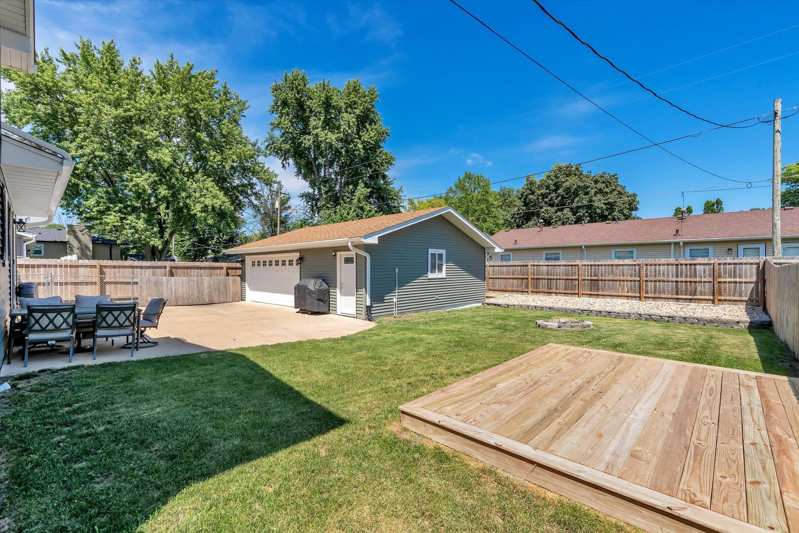 425 North 6th Street Eldridge, IA 52748 - Photo 5 of 42