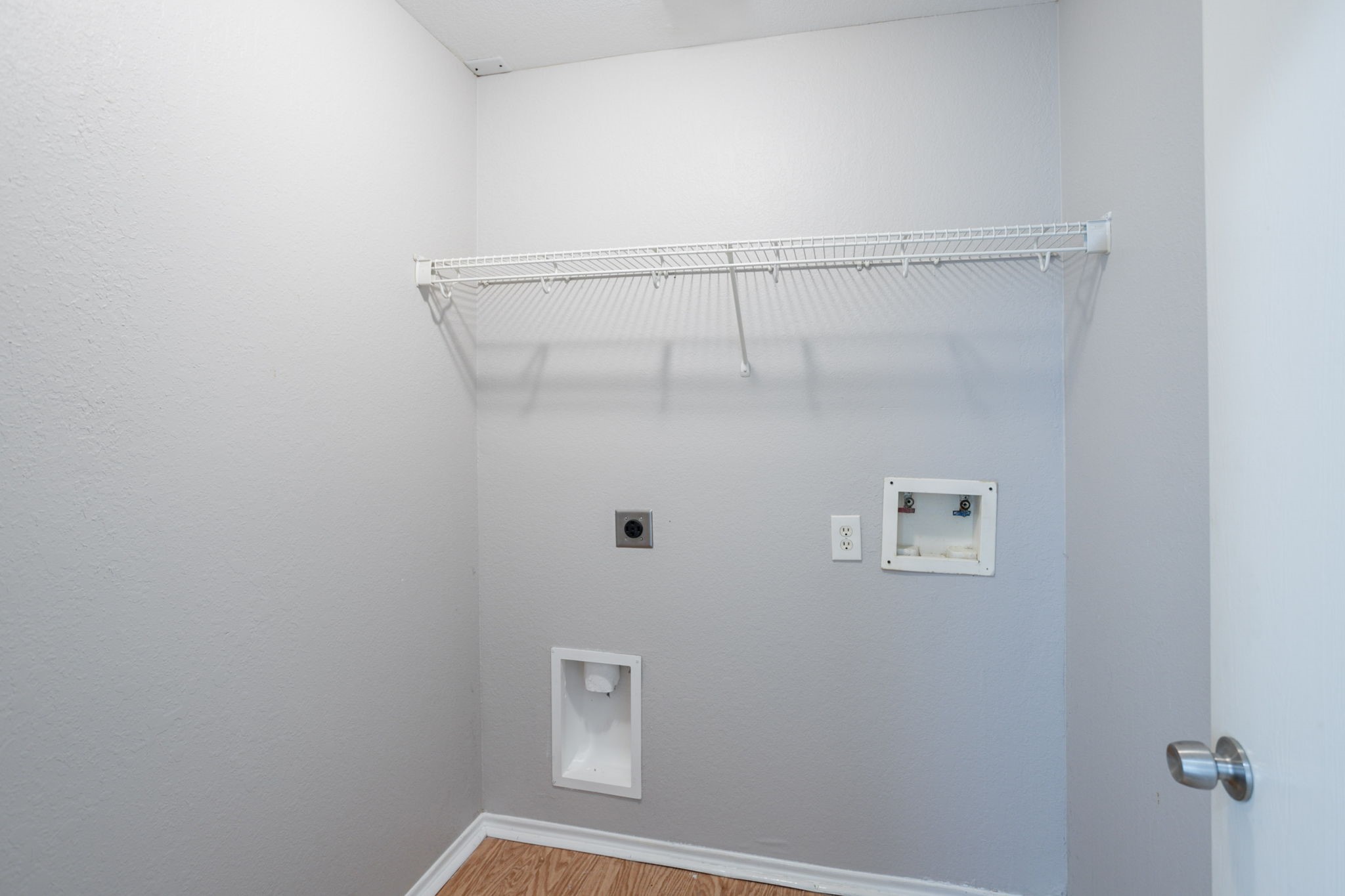 12026 Madison Oak Street Houston, TX 77038 - Photo 32 of 39 a view of a small room