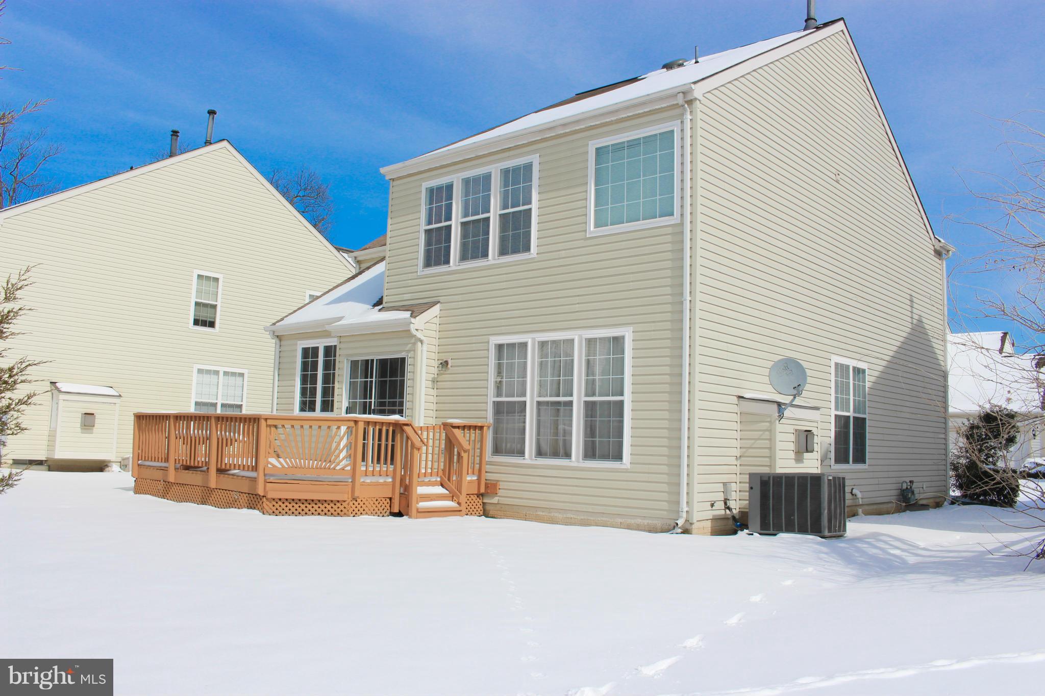12511 Fox View Way Reston, VA 20191 - Photo 13 of 30 Exterior (Rear)