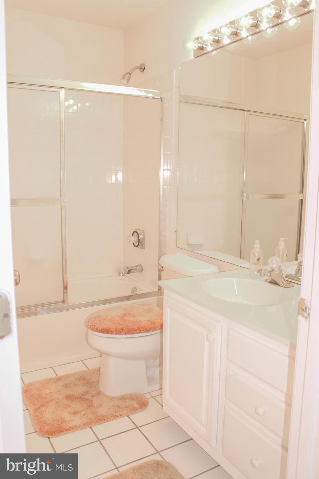 12511 Fox View Way Reston, VA 20191 - Photo 23 of 30 Bath