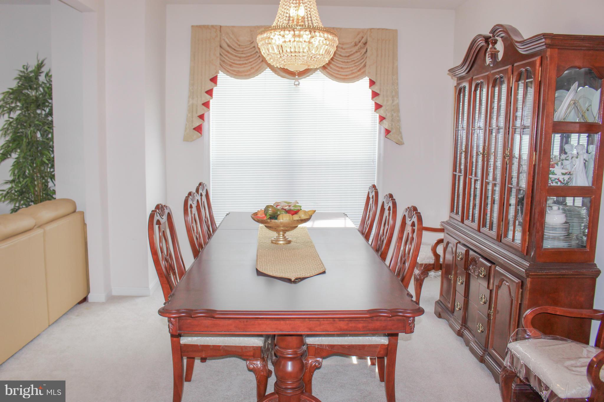 12511 Fox View Way Reston, VA 20191 - Photo 7 of 30 Dining Room