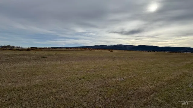 $160,000 | 95 North Grangeville Id 83530, Grangeville, ID 83530