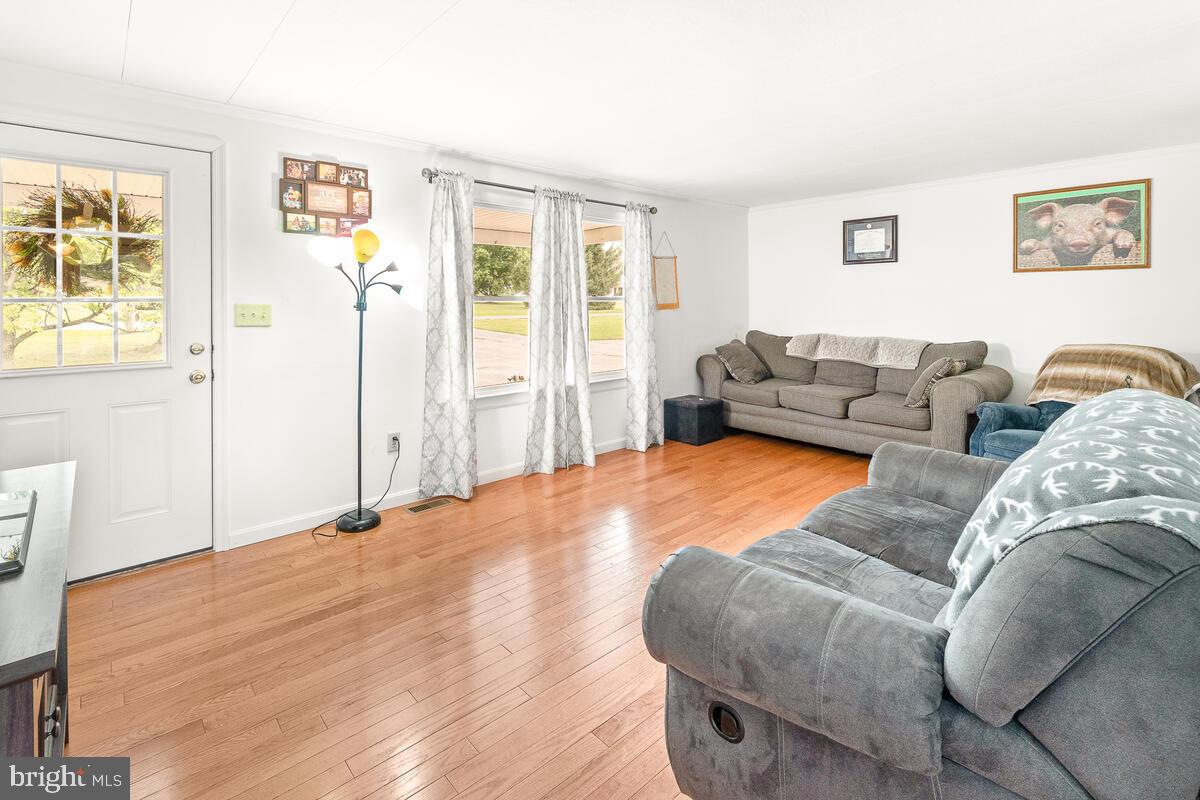 12358 Legore Road Keymar, MD 21757 - Photo 4 of 37