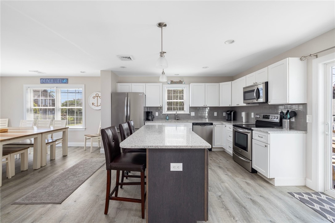 34 Elizabeth Road Narragansett, RI 02882 - Photo 11 of 43