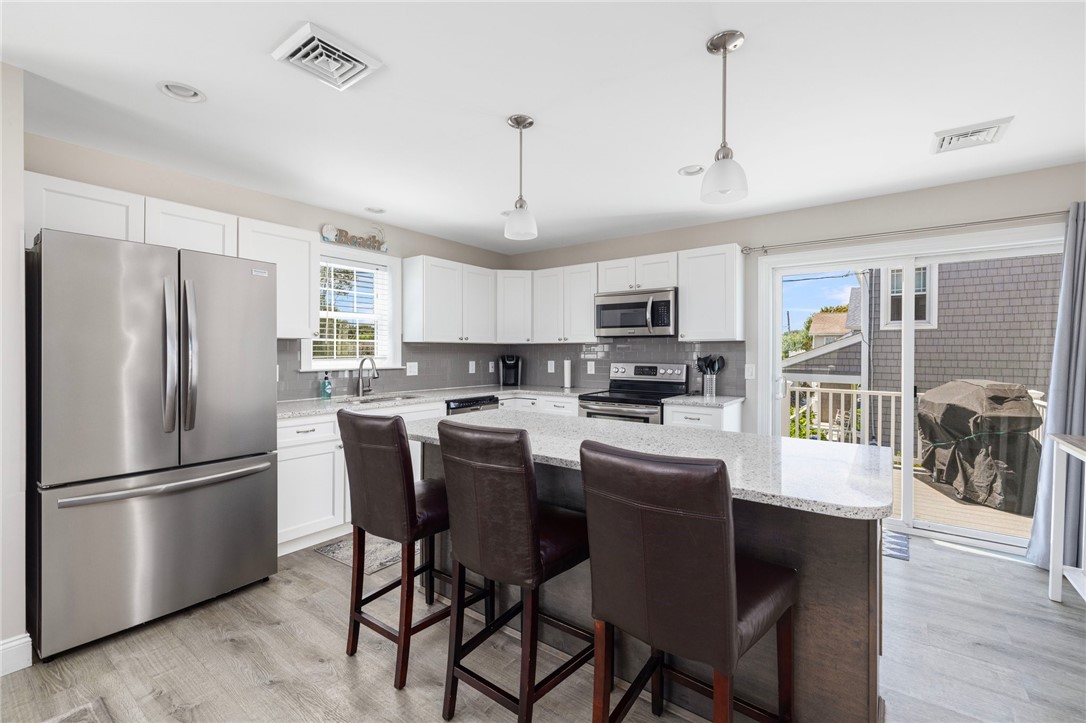 34 Elizabeth Road Narragansett, RI 02882 - Photo 12 of 43