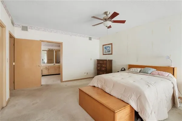 $210,000 | 17800 Bolger Road, Unit 101, Independence, MO 64055