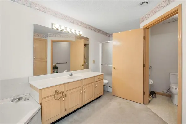 $210,000 | 17800 Bolger Road, Unit 101, Independence, MO 64055