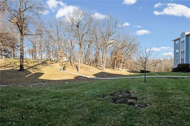 $210,000 | 17800 Bolger Road, Unit 101, Independence, MO 64055
