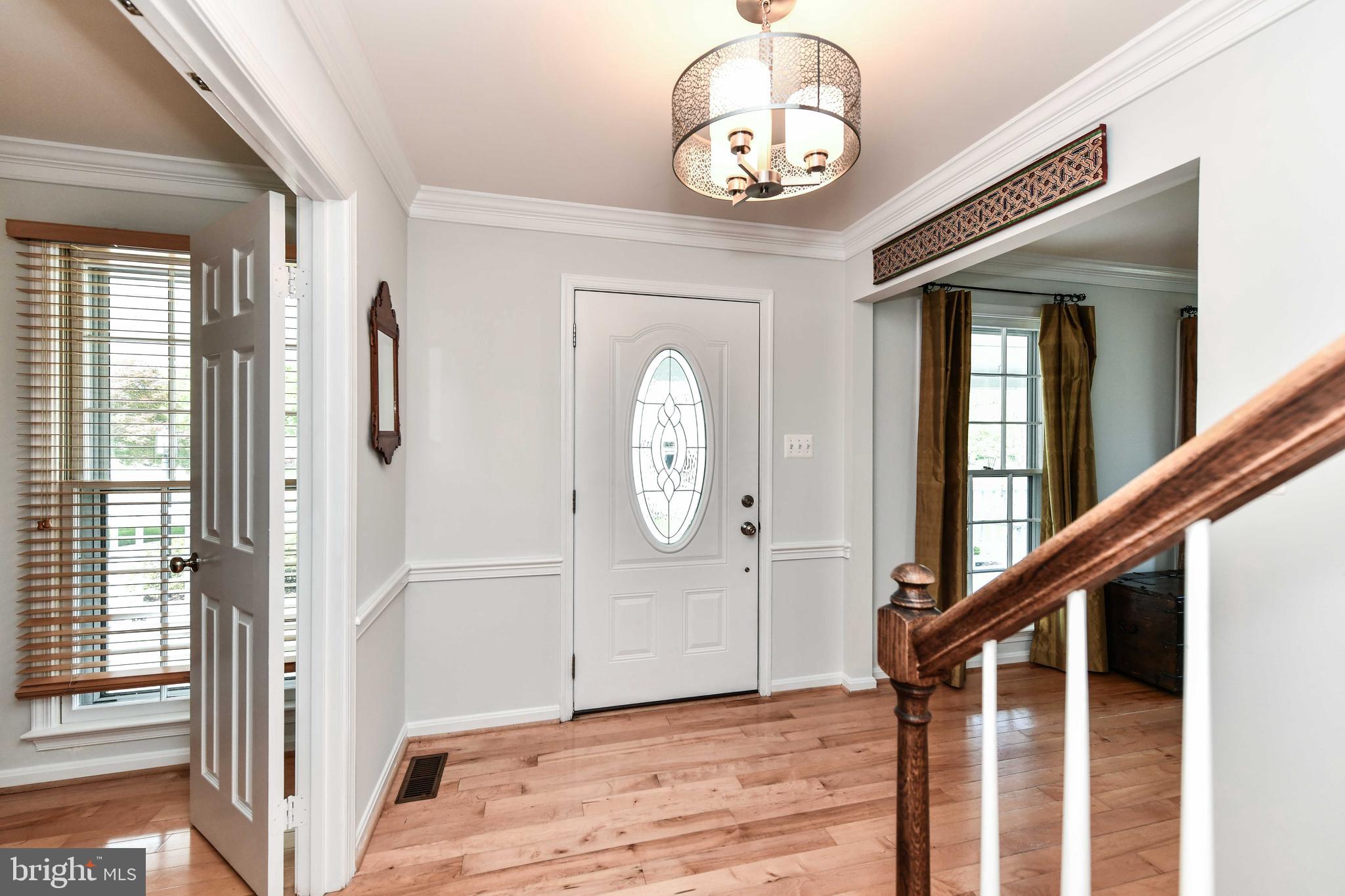 45 Whittingham Circle Sterling, VA 20165 - Photo 3 of 47