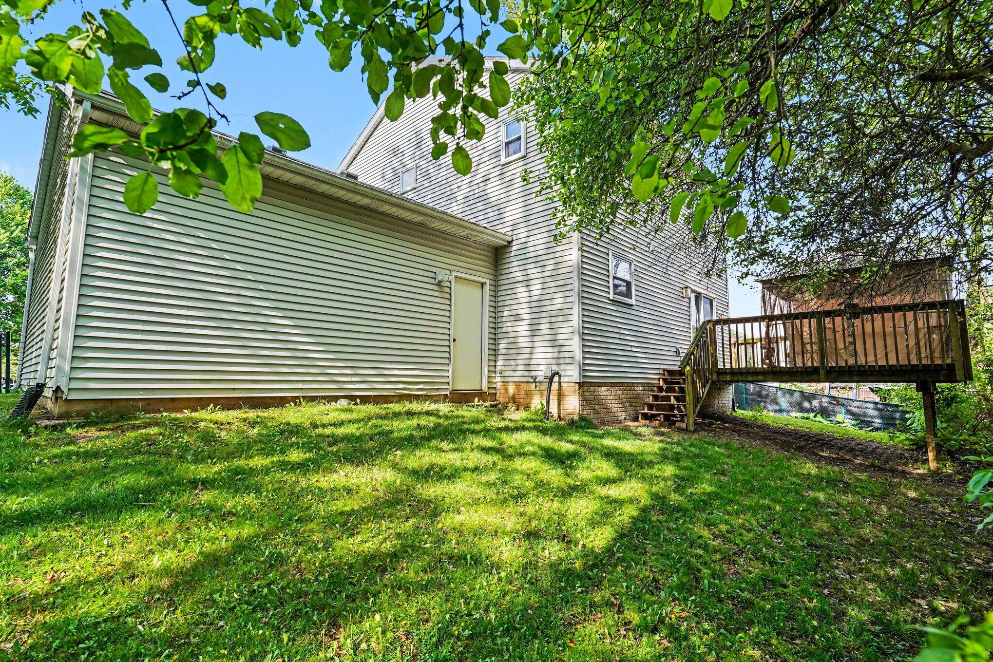2422 Par Court Howell, MI 48843 - Photo 22 of 23 029_file_9084