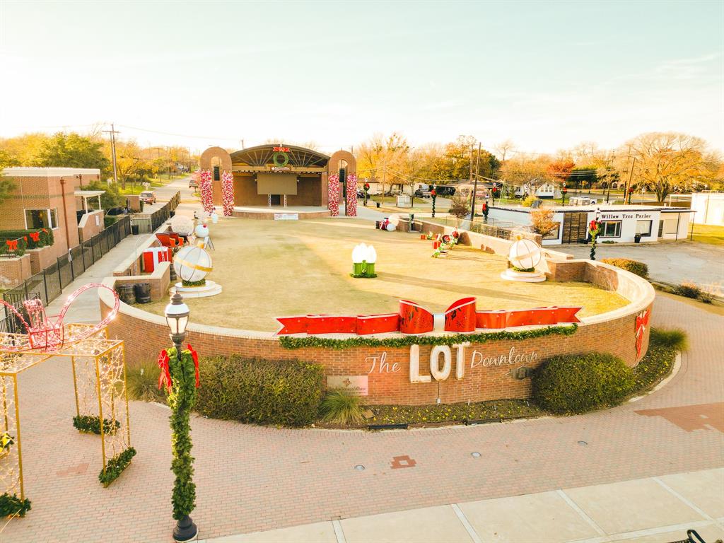 602 South Main Street Mansfield, TX 76063 - Photo 14 of 17 a view of a swimming pool with an ocean view