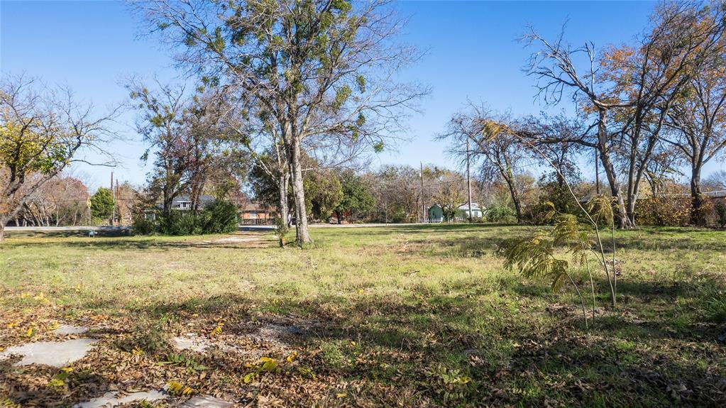 602 South Main Street Mansfield, TX 76063 - Photo 5 of 17 a view of yard with trees