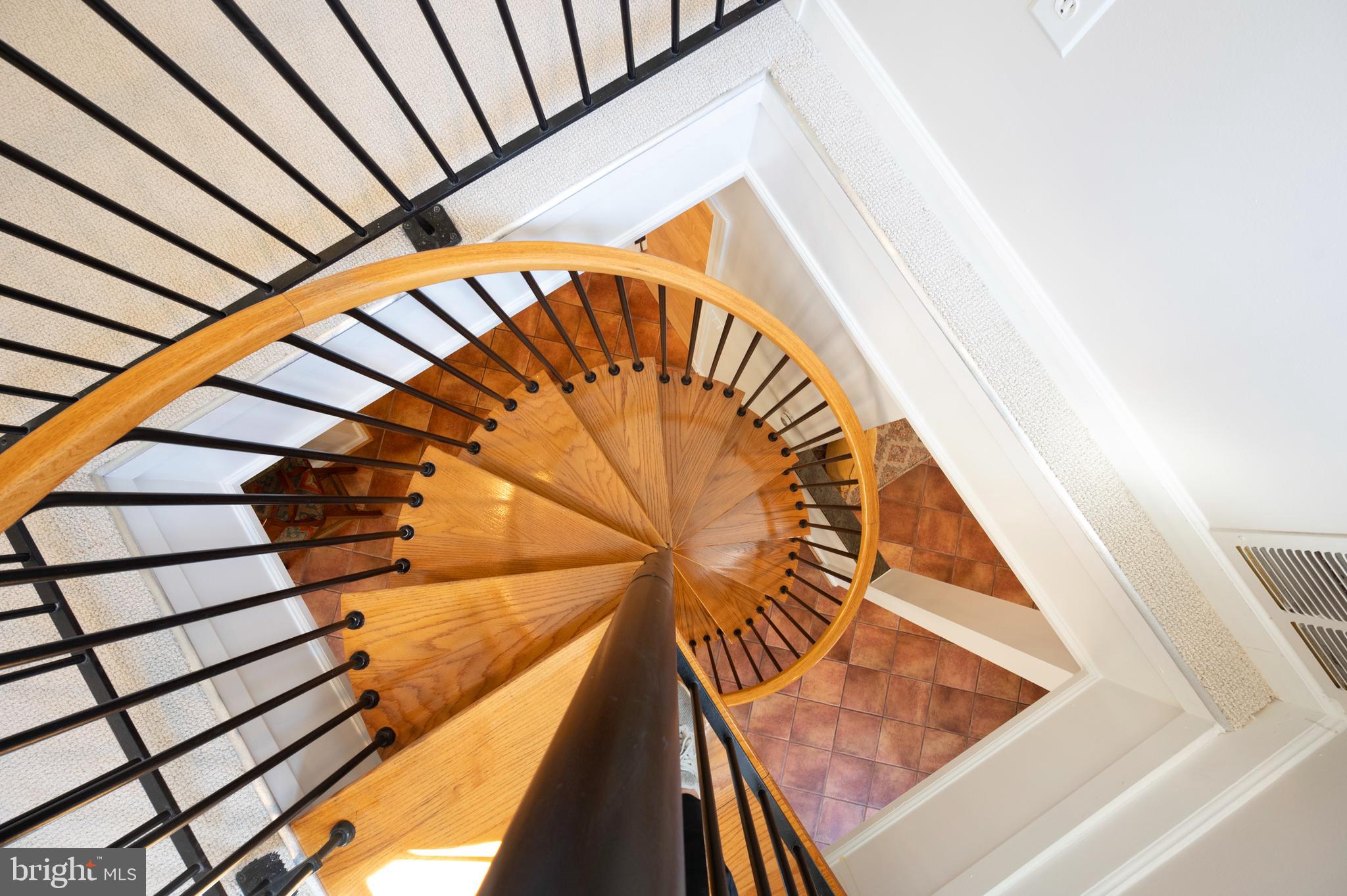 902 Emerald Drive Alexandria, VA 22308 - Photo 15 of 97 Spiral Staircase
