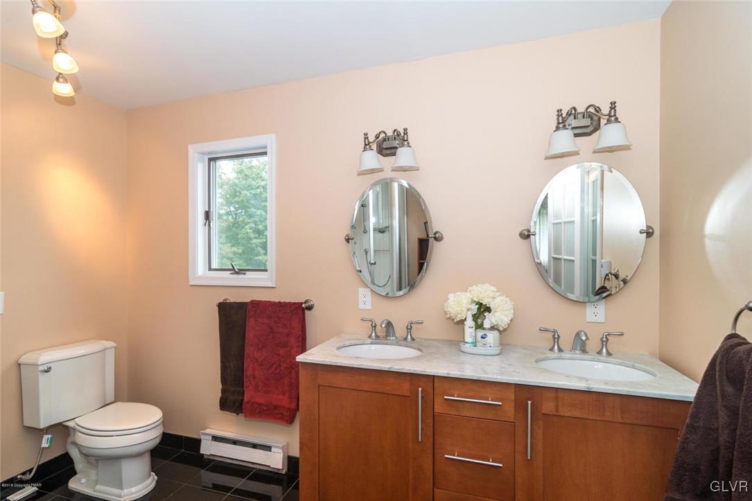 366 Evergreen Hollow Road Effort, PA 18330 - Photo 23 of 47 Master Bath