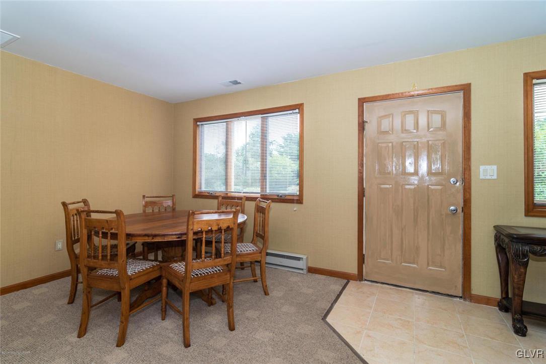 366 Evergreen Hollow Road Effort, PA 18330 - Photo 36 of 47 Apartment Dining Room