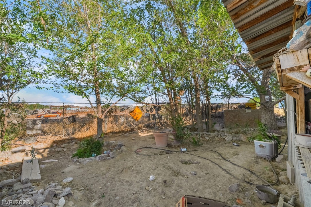2350 Shawnee Street Sandy Valley, NV 89019 - Photo 33 of 38 View of yard