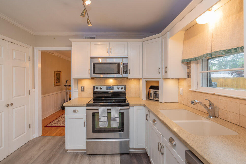 604 Cambridge Road Augusta, GA 30909 - Photo 8 of 40 009_604_cambridge_rd_009_855